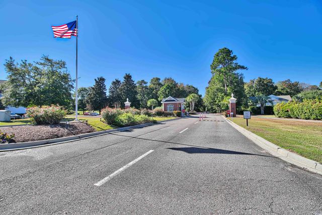 4554 Fringetree Dr., Murrells Inlet, SC 29576