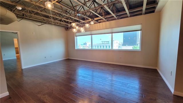 901 N Upper Broadway St 502, Corpus Christi, TX 78401