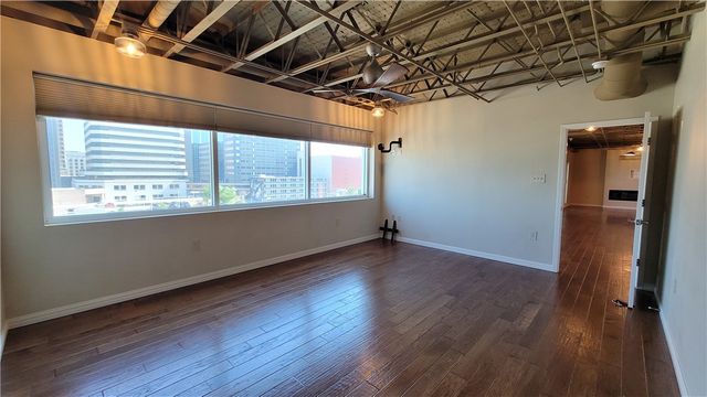 901 N Upper Broadway St 502, Corpus Christi, TX 78401