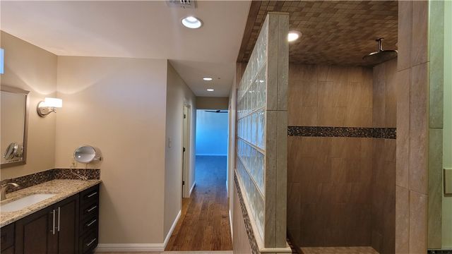 901 N Upper Broadway St 502, Corpus Christi, TX 78401