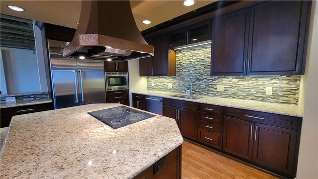 901 N Upper Broadway St 502, Corpus Christi, TX 78401