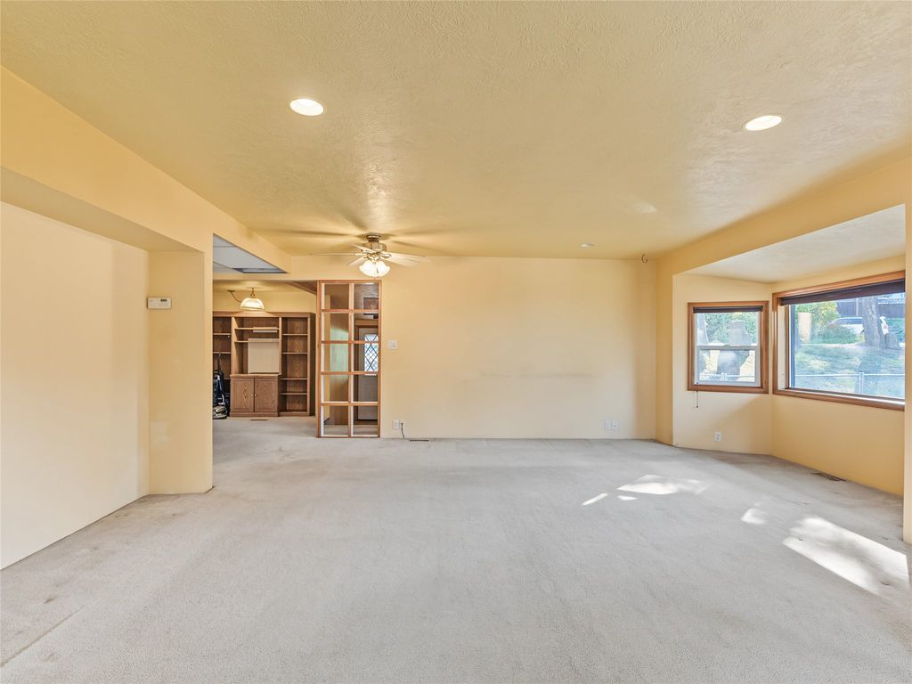 1839 Whalebone Drive, Kalispell, MT 59901 photo 2