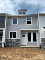 4135 Walking Ridge Road 51, Charlotte, NC 28208
