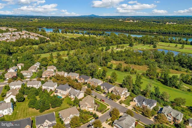 44029 RIVERPOINT DR, Leesburg, VA 20176