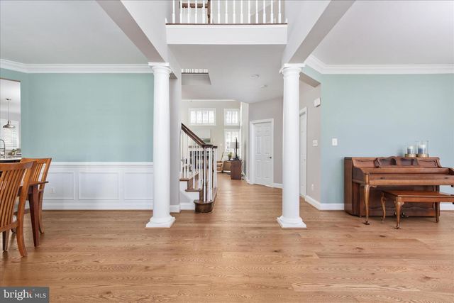 44029 RIVERPOINT DR, Leesburg, VA 20176