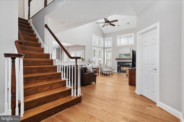 44029 RIVERPOINT DR, Leesburg, VA 20176