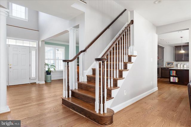 44029 RIVERPOINT DR, Leesburg, VA 20176