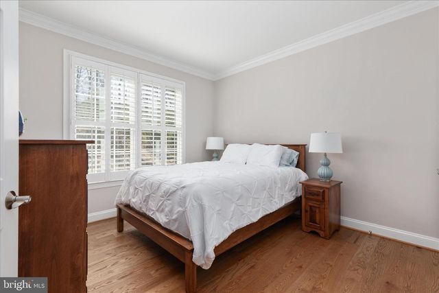 44029 RIVERPOINT DR, Leesburg, VA 20176