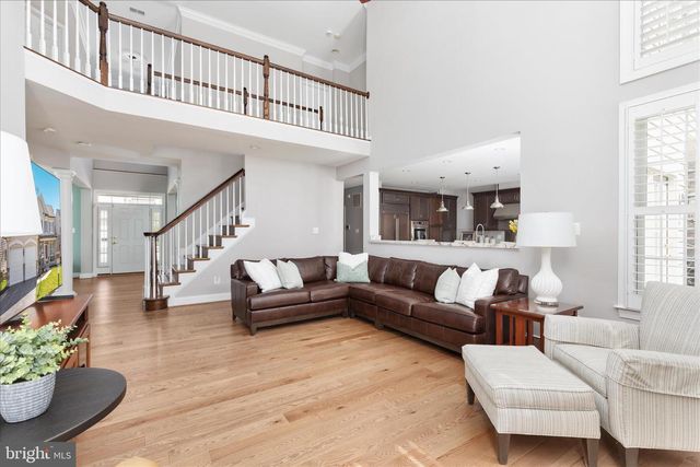 44029 RIVERPOINT DR, Leesburg, VA 20176