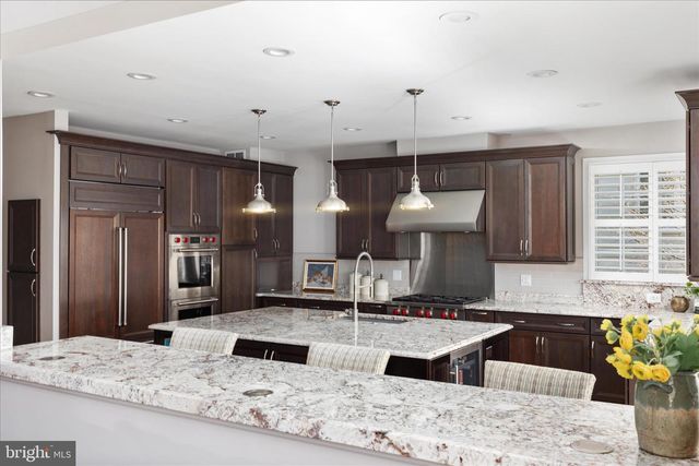 44029 RIVERPOINT DR, Leesburg, VA 20176