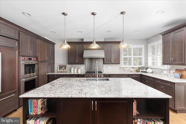 44029 RIVERPOINT DR, Leesburg, VA 20176