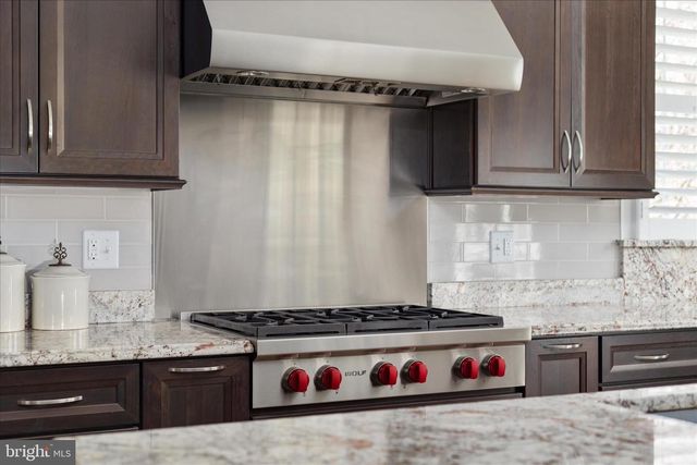 44029 RIVERPOINT DR, Leesburg, VA 20176