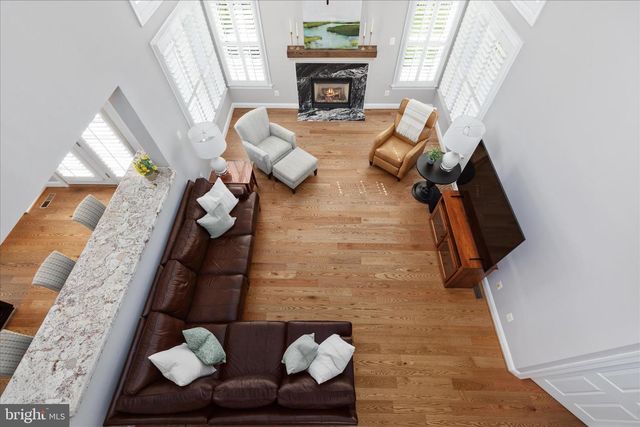 44029 RIVERPOINT DR, Leesburg, VA 20176