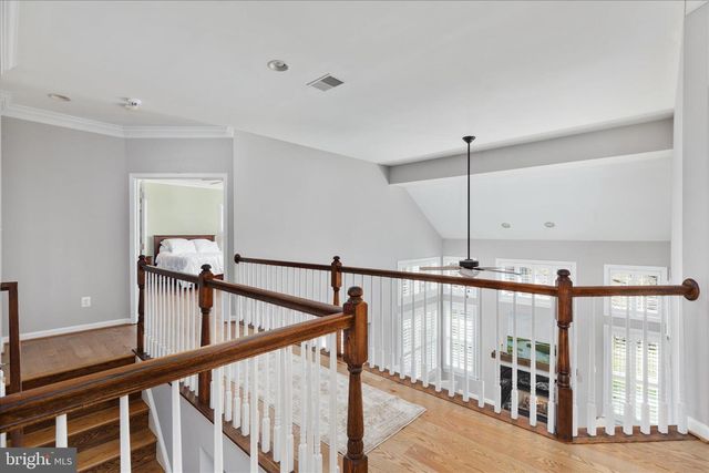 44029 RIVERPOINT DR, Leesburg, VA 20176