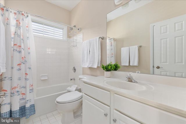 44029 RIVERPOINT DR, Leesburg, VA 20176