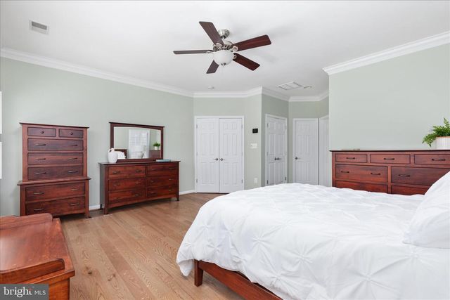 44029 RIVERPOINT DR, Leesburg, VA 20176