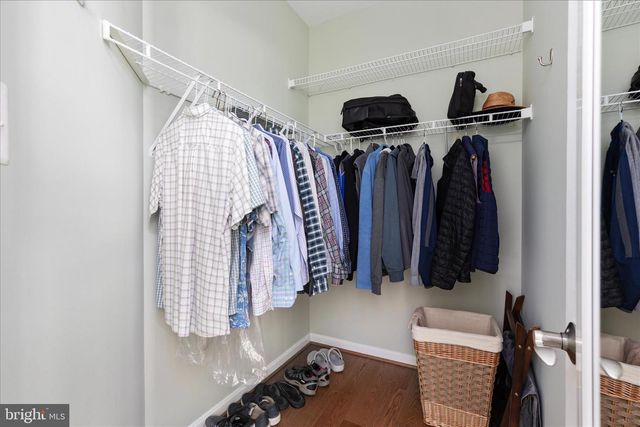 44029 RIVERPOINT DR, Leesburg, VA 20176