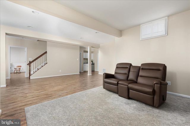 44029 RIVERPOINT DR, Leesburg, VA 20176