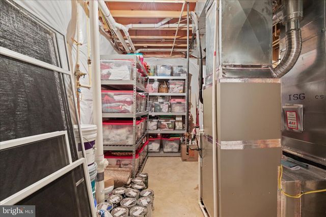 44029 RIVERPOINT DR, Leesburg, VA 20176