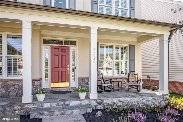 44029 RIVERPOINT DR, Leesburg, VA 20176