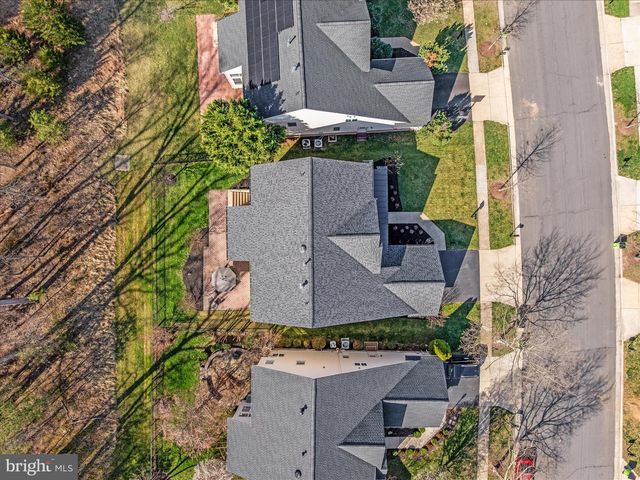 44029 RIVERPOINT DR, Leesburg, VA 20176