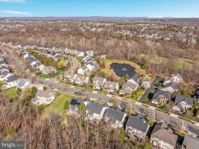 44029 RIVERPOINT DR, Leesburg, VA 20176