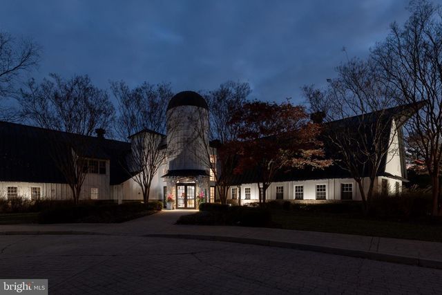 44029 RIVERPOINT DR, Leesburg, VA 20176