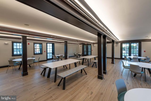 44029 RIVERPOINT DR, Leesburg, VA 20176