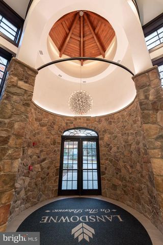 44029 RIVERPOINT DR, Leesburg, VA 20176