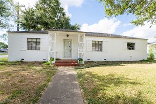 1024 E Main St, Sinton, TX 78387