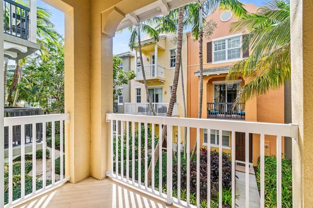 109 E Coda Circle, Delray Beach, FL 33444
