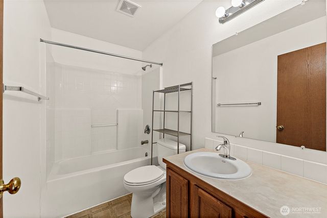 628 S 117th Street, Tacoma, WA 98444