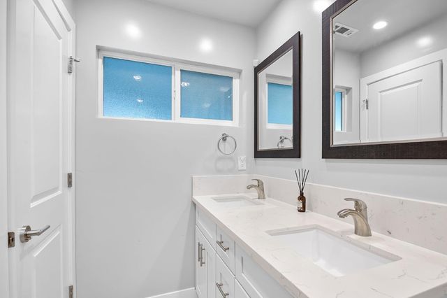 1257 56th Ave, Sacramento, CA 95831