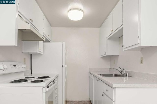 833 Camelback Pl, Pleasant Hill, CA 94523