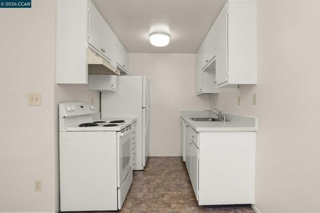 833 Camelback Pl, Pleasant Hill, CA 94523