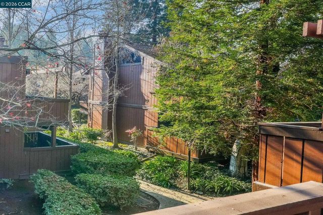 833 Camelback Pl, Pleasant Hill, CA 94523