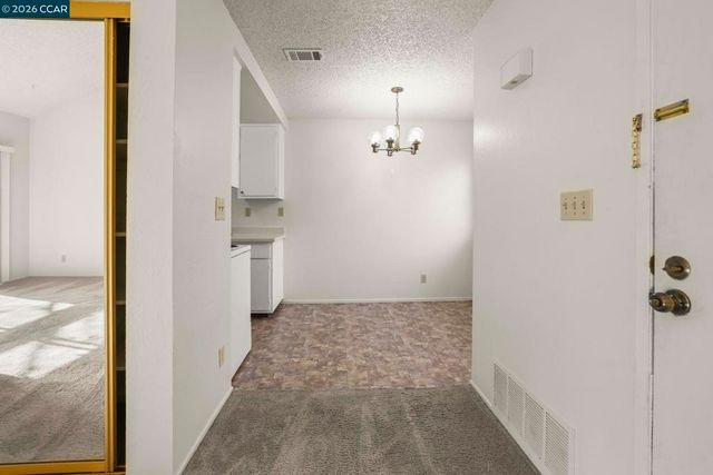 833 Camelback Pl, Pleasant Hill, CA 94523