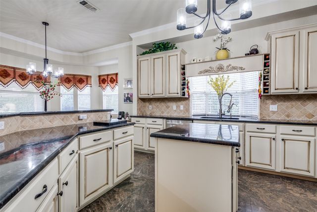 6417 Creekdale Drive, The Colony, TX 75056