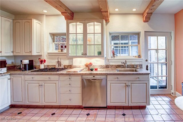 13715 Shaker Boulevard 1B, Cleveland, OH 44120