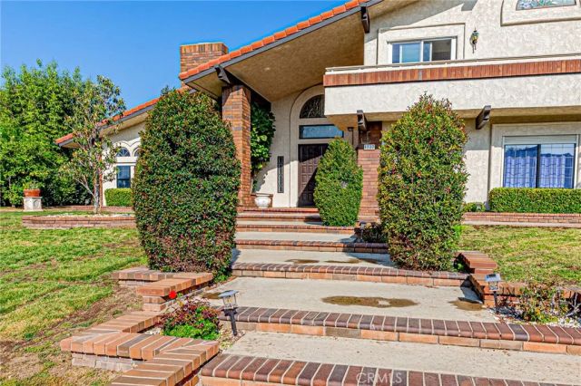 1737 Gainsborough Road, San Dimas, CA 91773