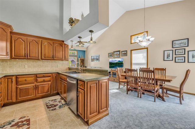 829 Buchanan Lane, Longmont, CO 80504