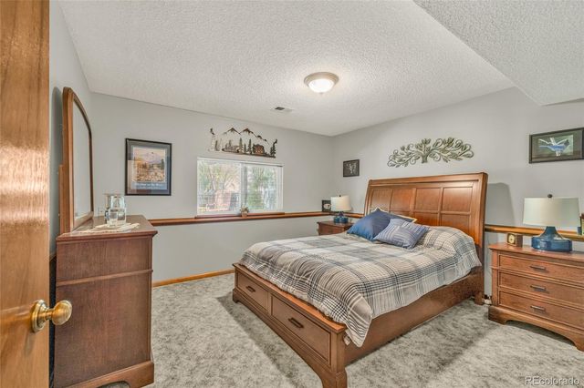 829 Buchanan Lane, Longmont, CO 80504