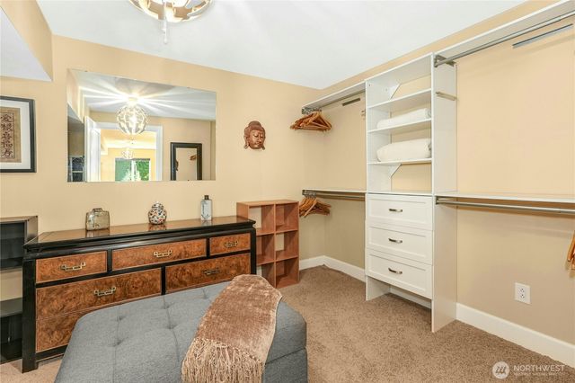 218 S 210th Street, Des Moines, WA 98198