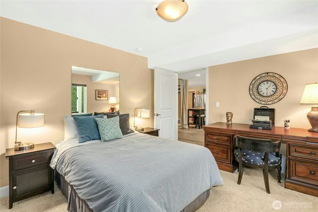 218 S 210th Street, Des Moines, WA 98198