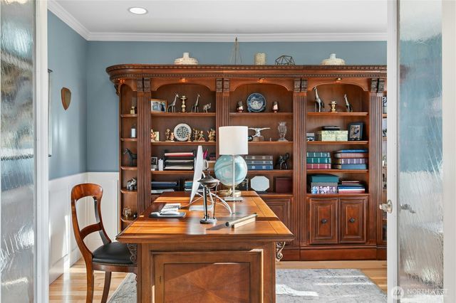 218 S 210th Street, Des Moines, WA 98198