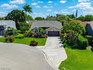 6642 Middlesex PL, Naples, FL 34104