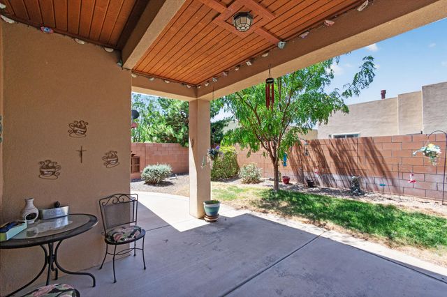 10811 Saltillo Street NW, Albuquerque, NM 87114