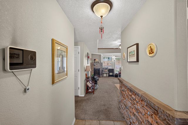10811 Saltillo Street NW, Albuquerque, NM 87114