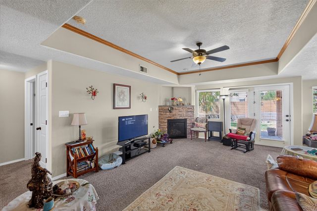 10811 Saltillo Street NW, Albuquerque, NM 87114