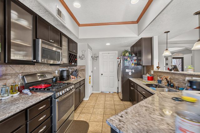 10811 Saltillo Street NW, Albuquerque, NM 87114